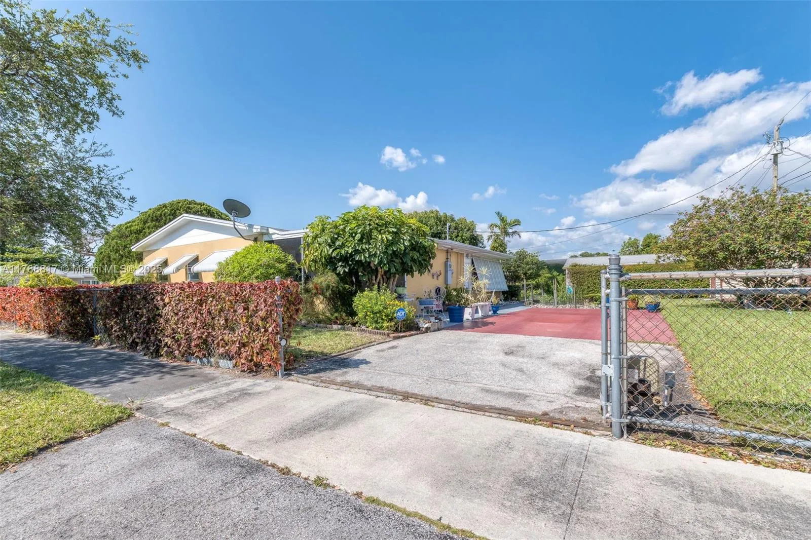 Cutler Bay, Florida 33189, United States, 3 Bedrooms Bedrooms, ,2 BathroomsBathrooms,Residential,Pending,113688