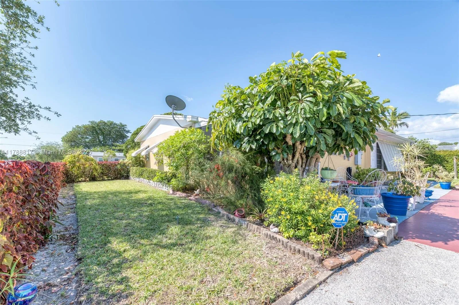 Cutler Bay, Florida 33189, United States, 3 Bedrooms Bedrooms, ,2 BathroomsBathrooms,Residential,Pending,113688