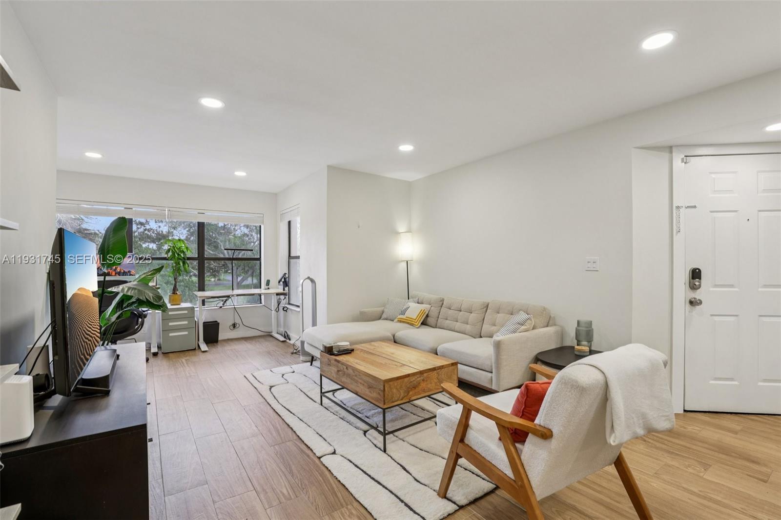 SUNDANCE AT DAVIE CONDO - Residential Lease