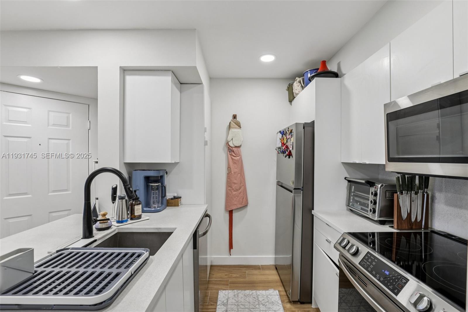 SUNDANCE AT DAVIE CONDO - Residential Lease