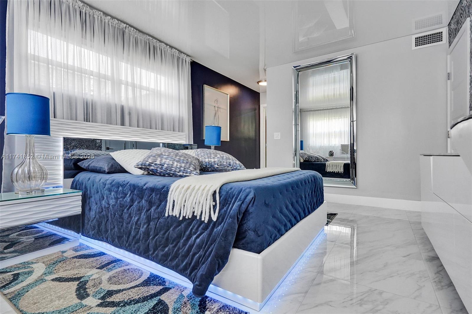 Rental Property at 2600 Diana Dr 320, Hallandale Beach, Broward County, Florida - Bedrooms: 1 
Bathrooms: 2  - $2,300 MO.