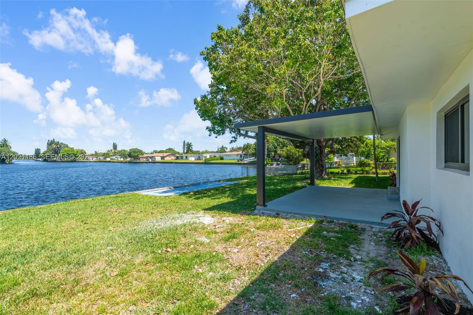 CRAVERO LAKE SHORE EST 2N - Residential