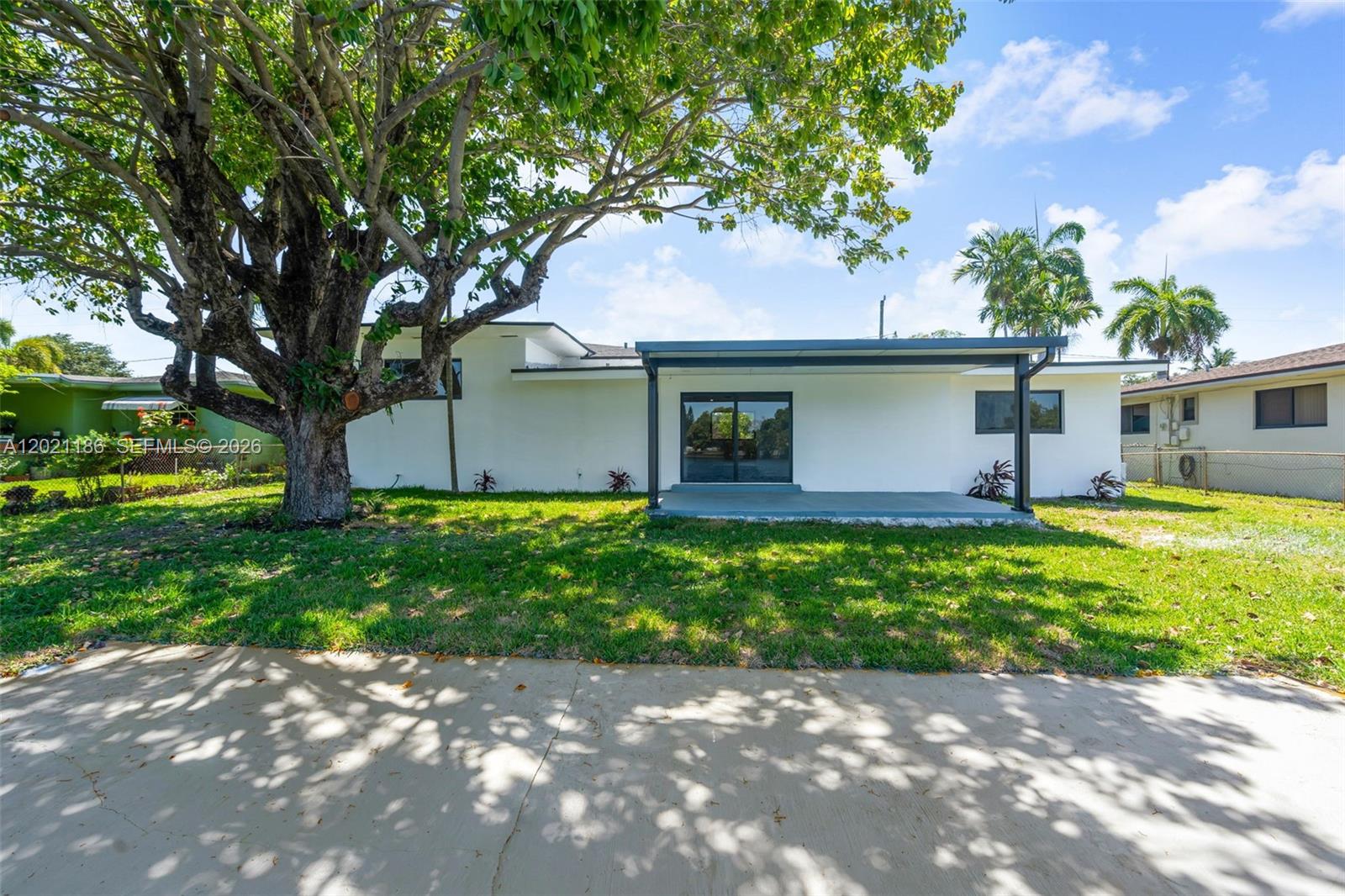 CRAVERO LAKE SHORE EST 2N - Residential