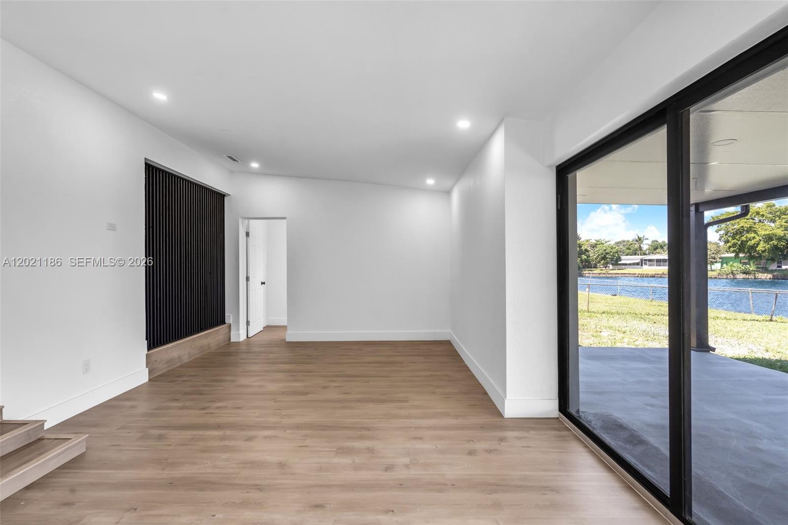 CRAVERO LAKE SHORE EST 2N - Residential