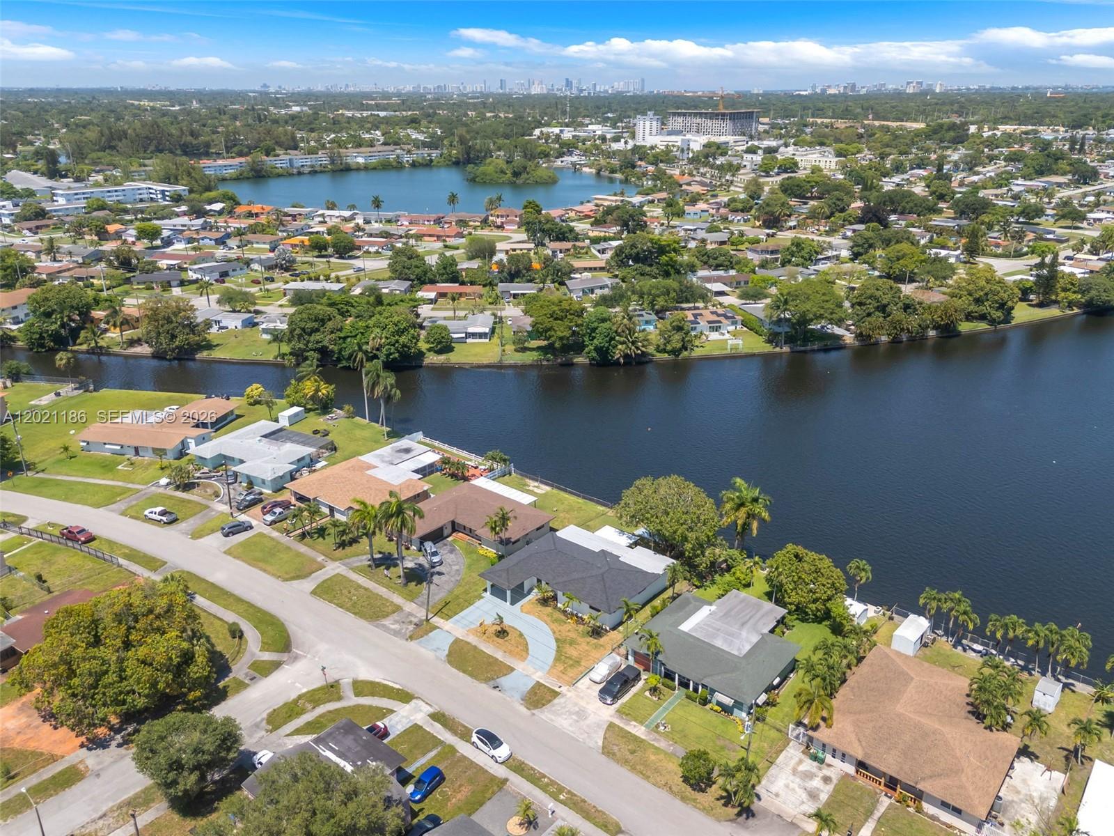 CRAVERO LAKE SHORE EST 2N - Residential