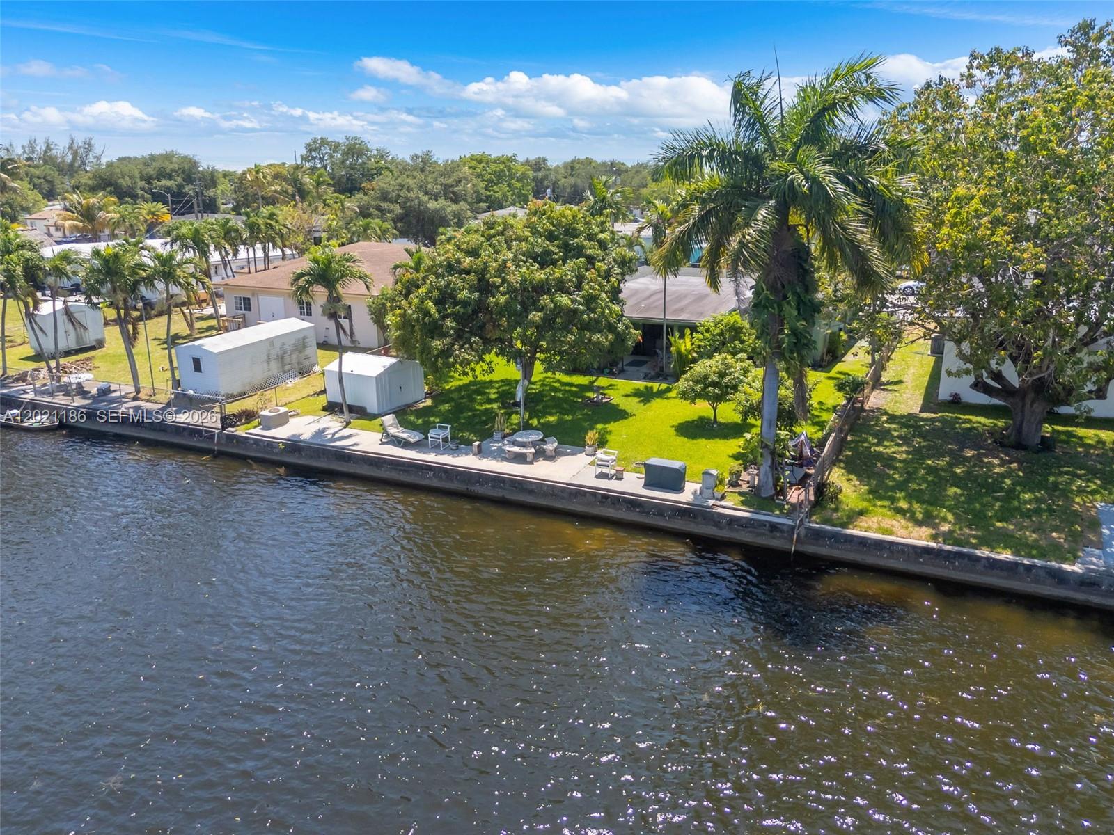 CRAVERO LAKE SHORE EST 2N - Residential