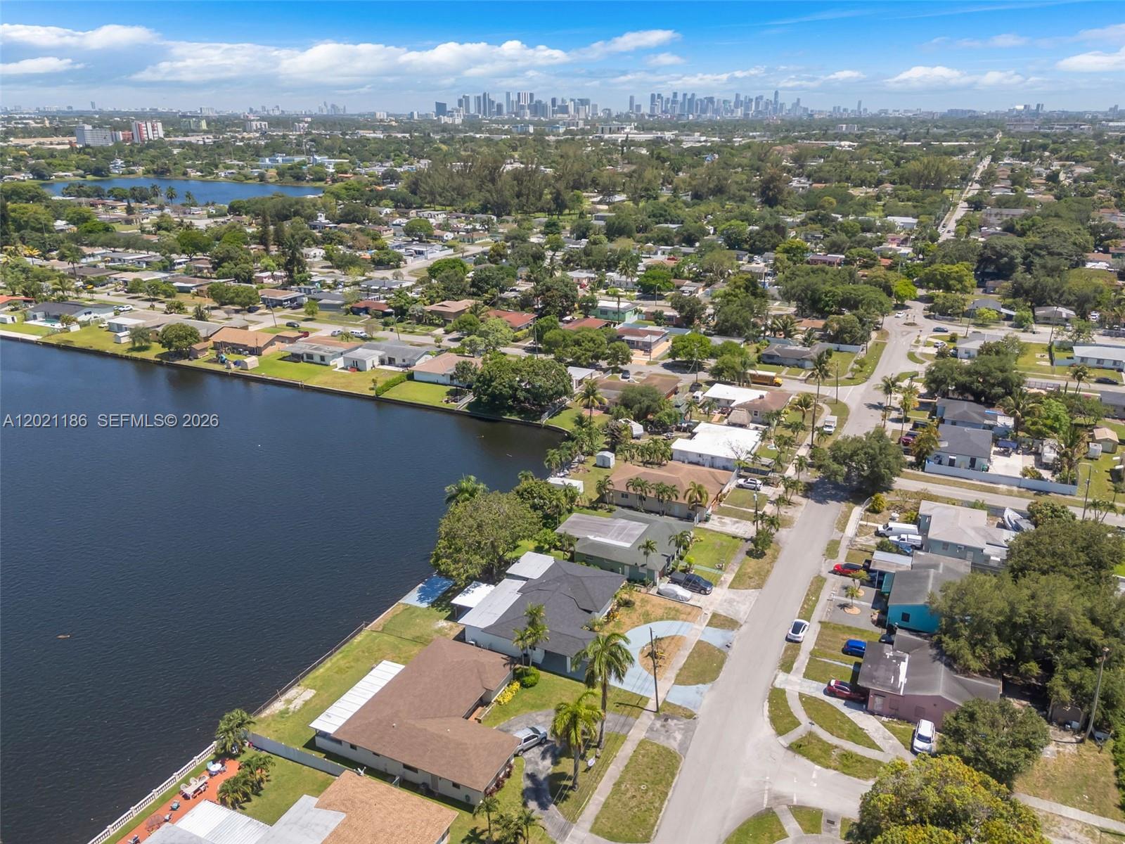 CRAVERO LAKE SHORE EST 2N - Residential