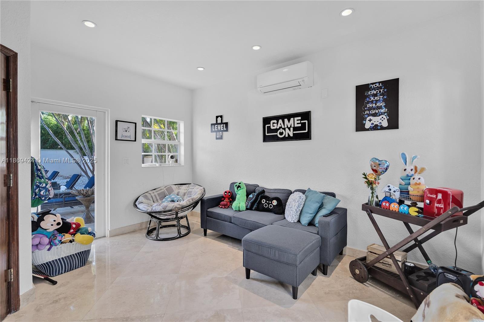 FIRST ADDN TO RO-JEN ESTA - Residential