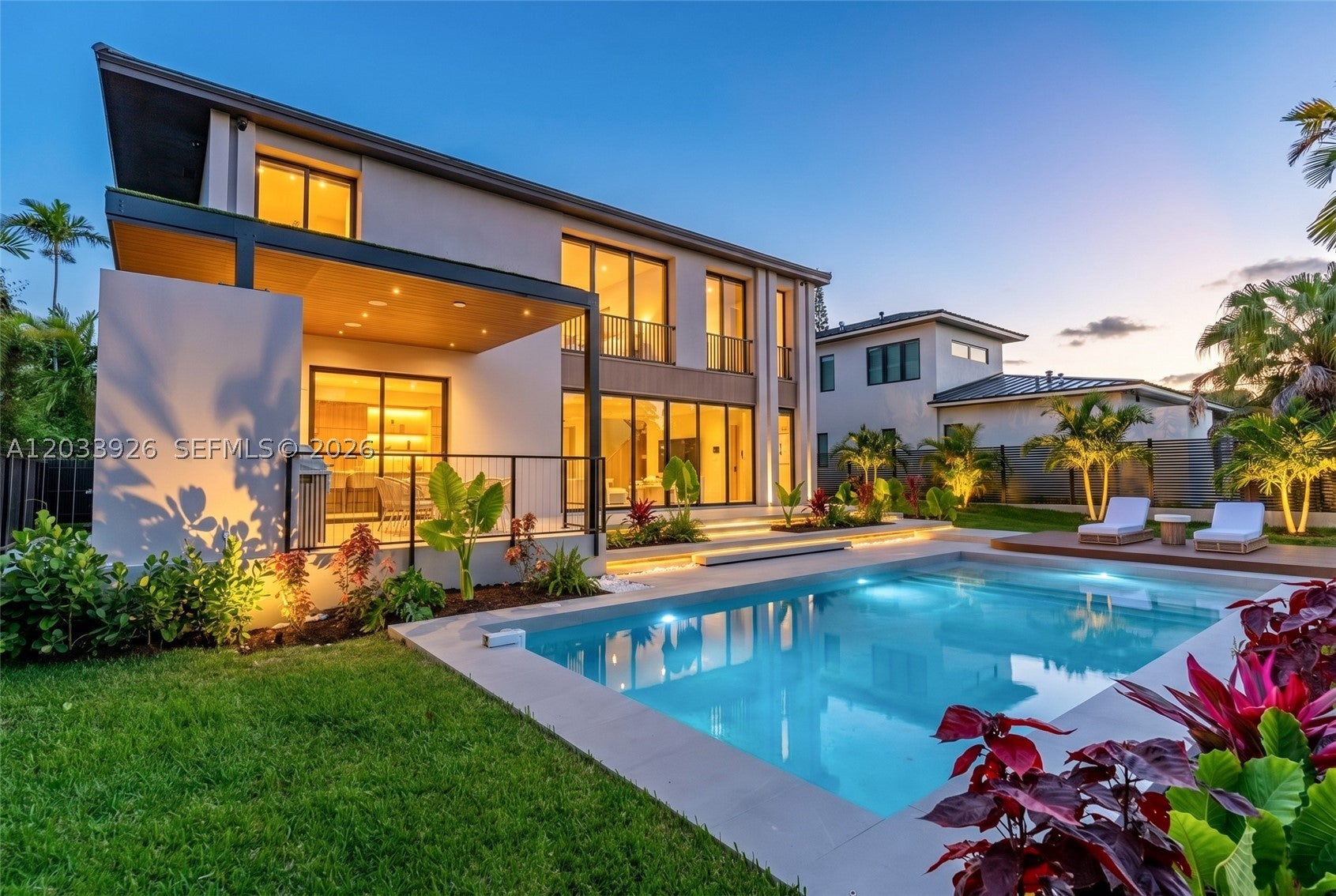 5854 SW 30th St, Miami, FL, 33155/$4,250,000 2 5854 SW 30th St