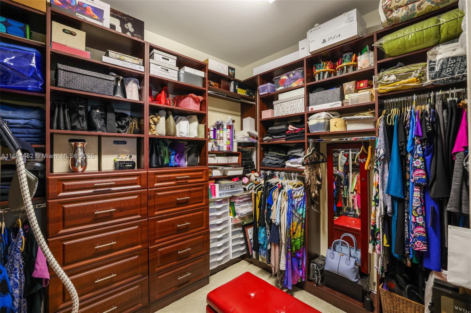 BRUSCHI PROPERTY - Residential