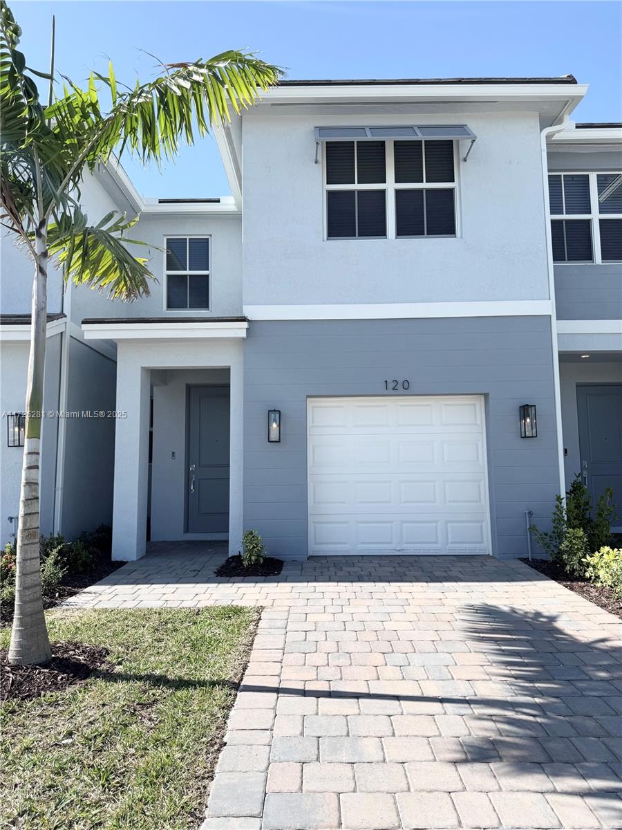120 Ne 13th Terrace 120, Homestead, Miami-Dade County, Florida - 3 Bedrooms  
3 Bathrooms - 