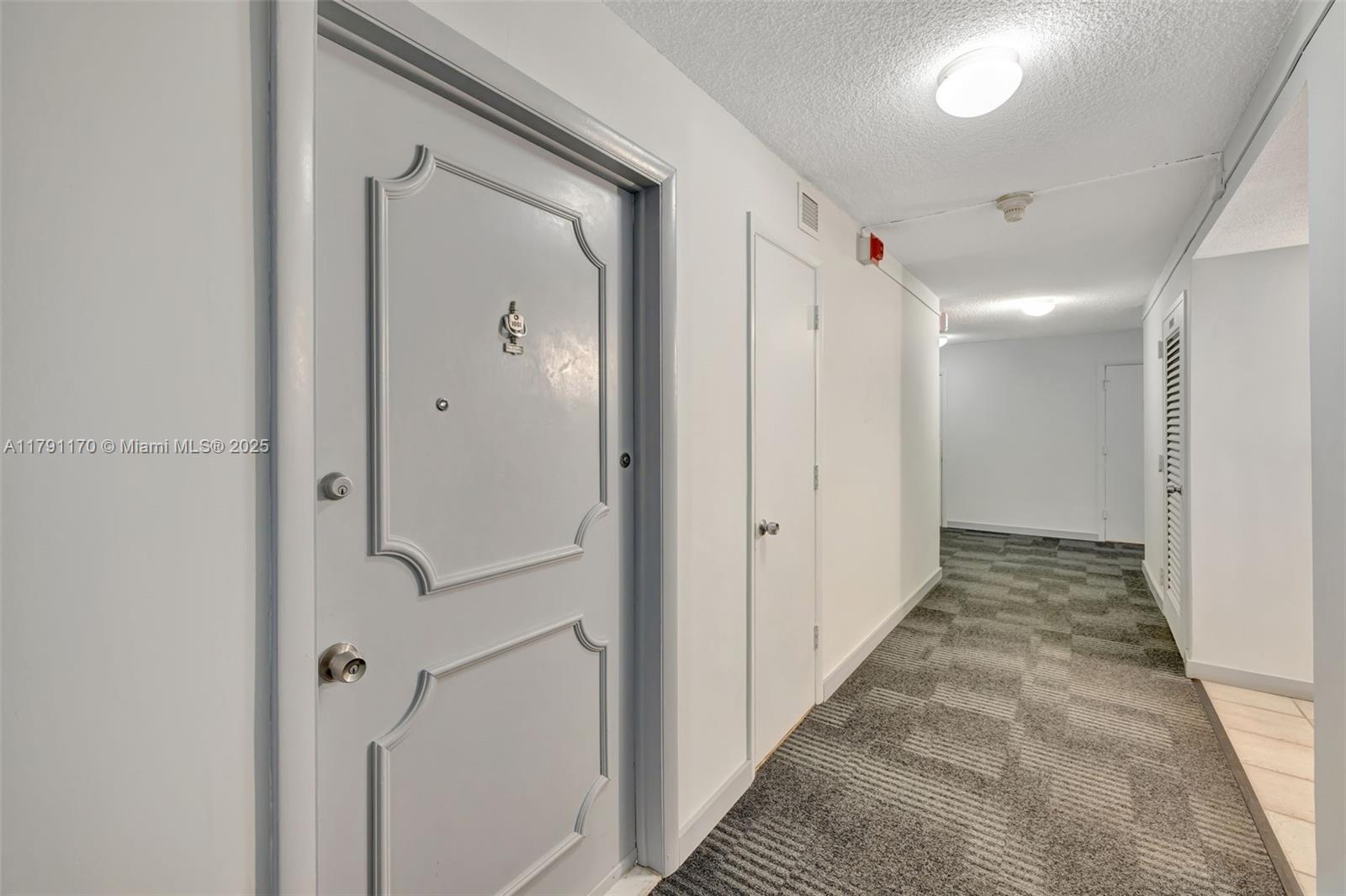 TRAFALGAR TOWERS CONDOMIN - Residential