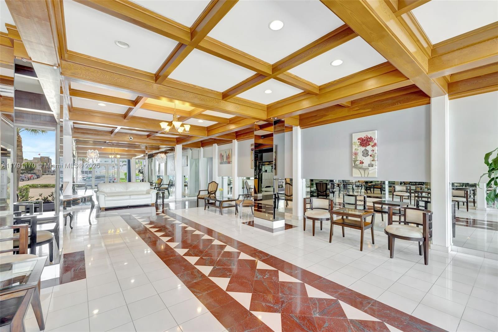 TRAFALGAR TOWERS CONDOMIN - Residential