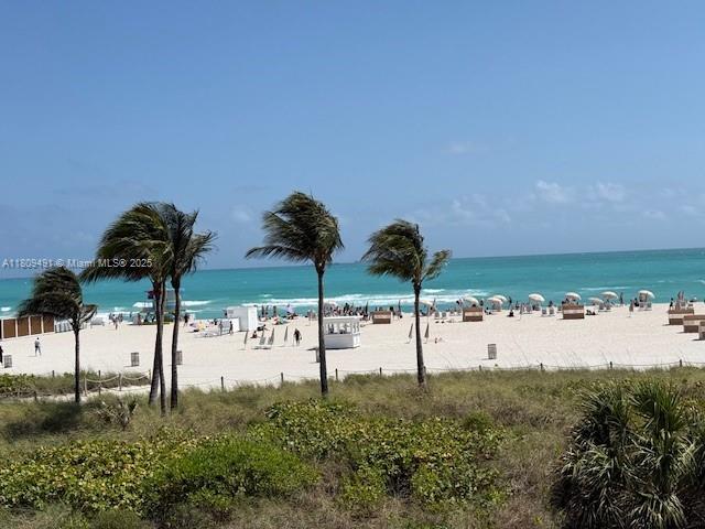 Rental Property at 100 Lincoln Rd 418, Miami Beach, Miami-Dade County, Florida - Bathrooms: 1  - $2,500 MO.