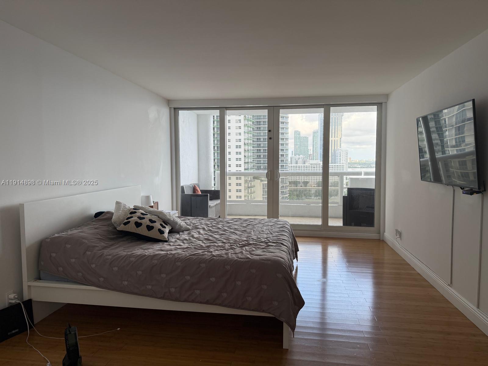 VENETIA CONDO - Residential Lease