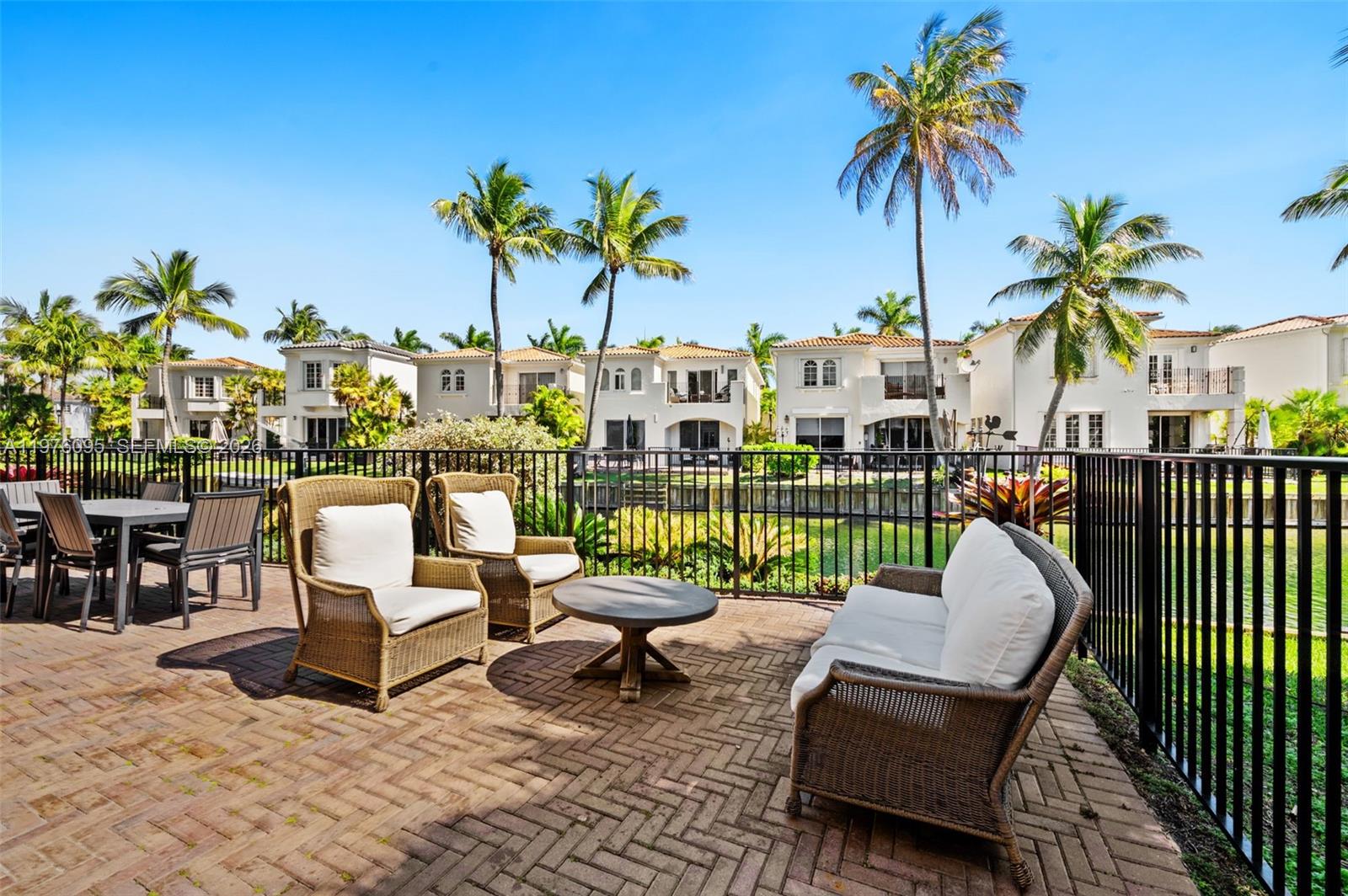 AVENTURA LAKES PHASE 1 - Residential Lease