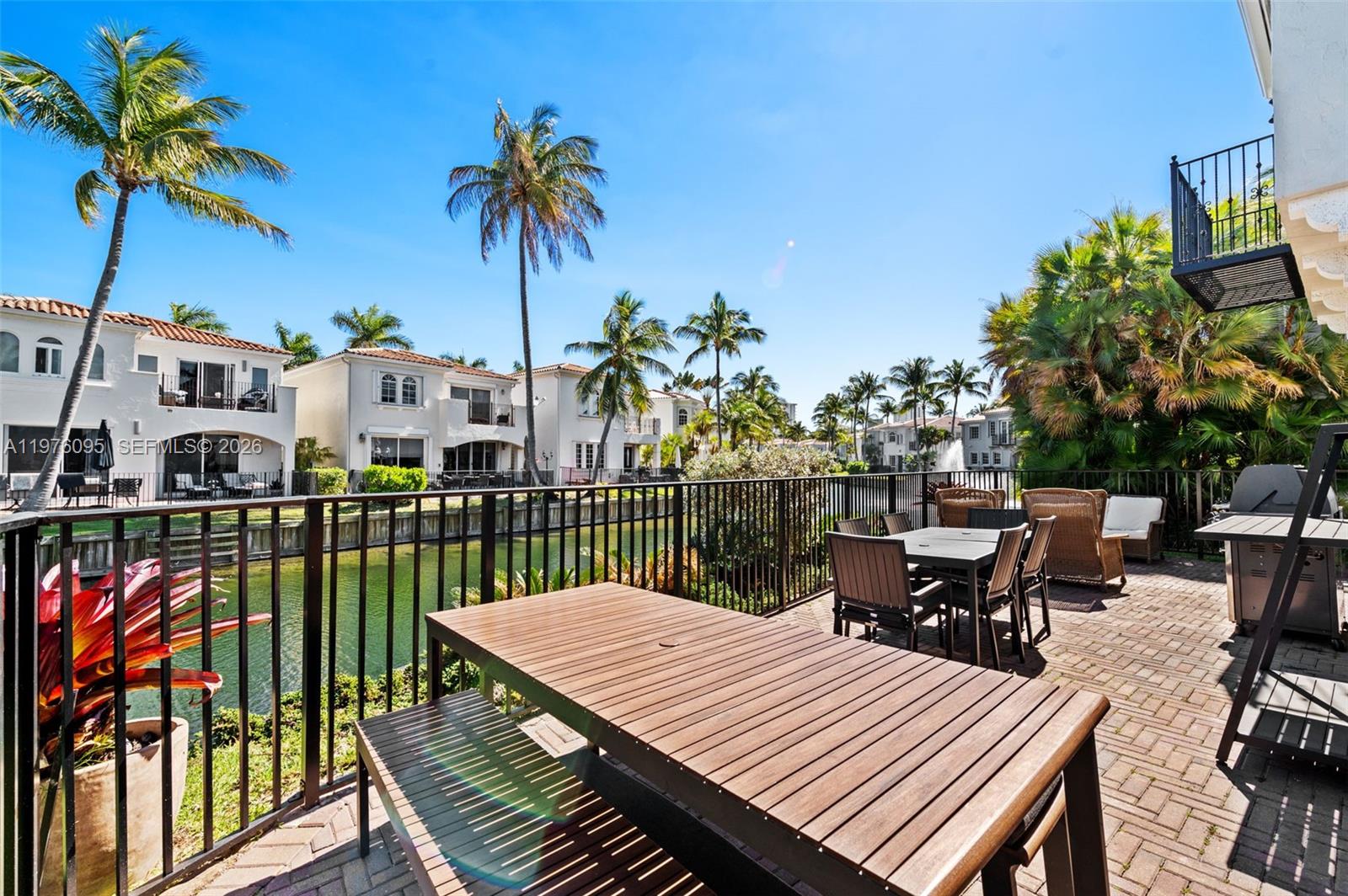 AVENTURA LAKES PHASE 1 - Residential Lease