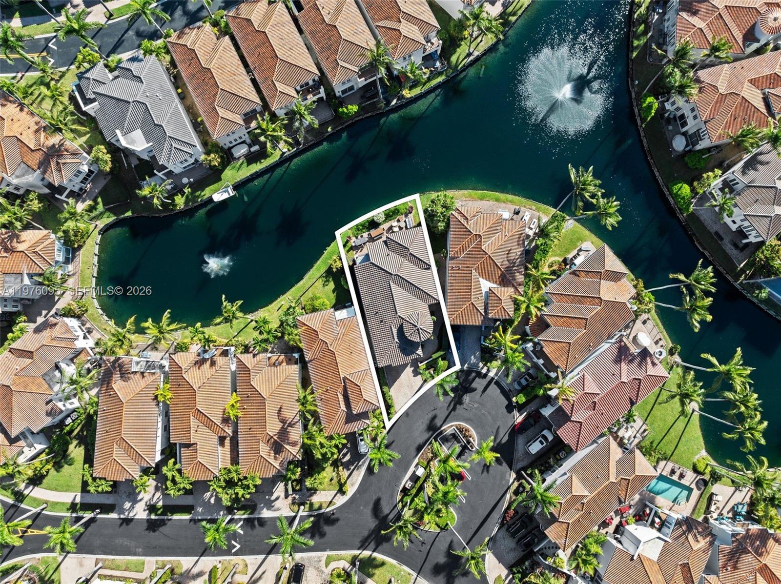 AVENTURA LAKES PHASE 1 - Residential Lease