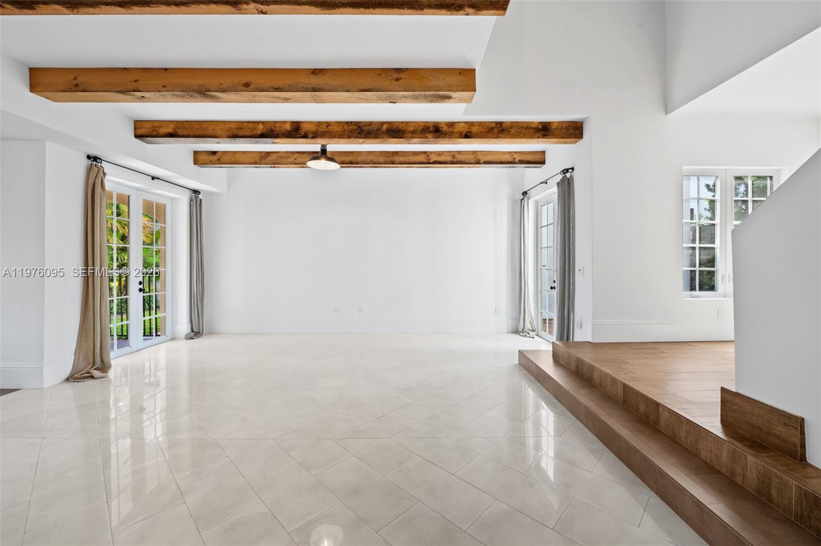 AVENTURA LAKES PHASE 1 - Residential Lease