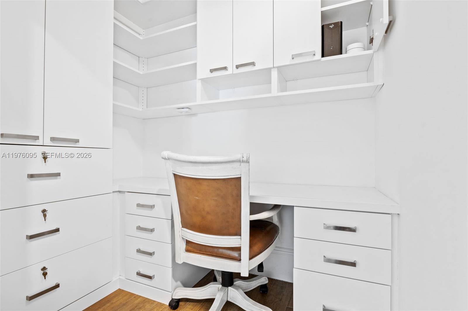 AVENTURA LAKES PHASE 1 - Residential Lease