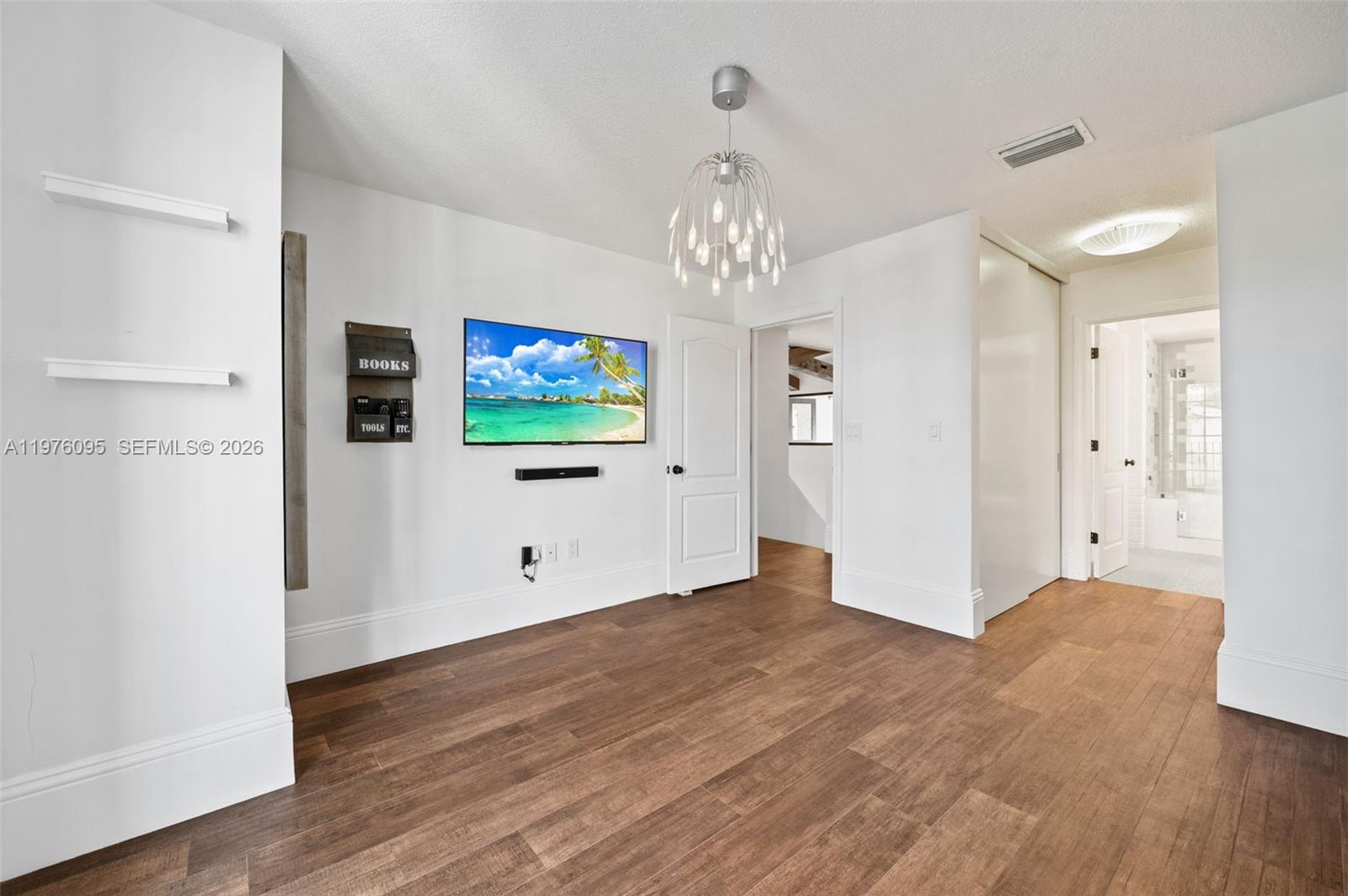 AVENTURA LAKES PHASE 1 - Residential Lease