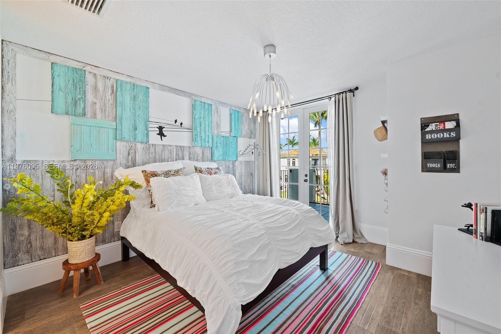 AVENTURA LAKES PHASE 1 - Residential Lease