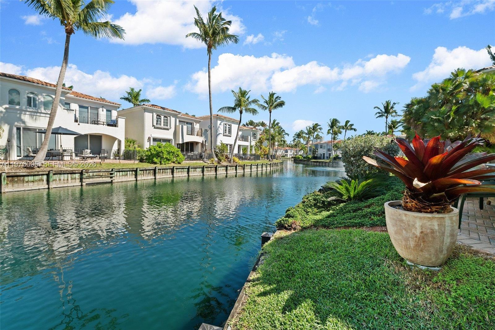 AVENTURA LAKES PHASE 1 - Residential Lease