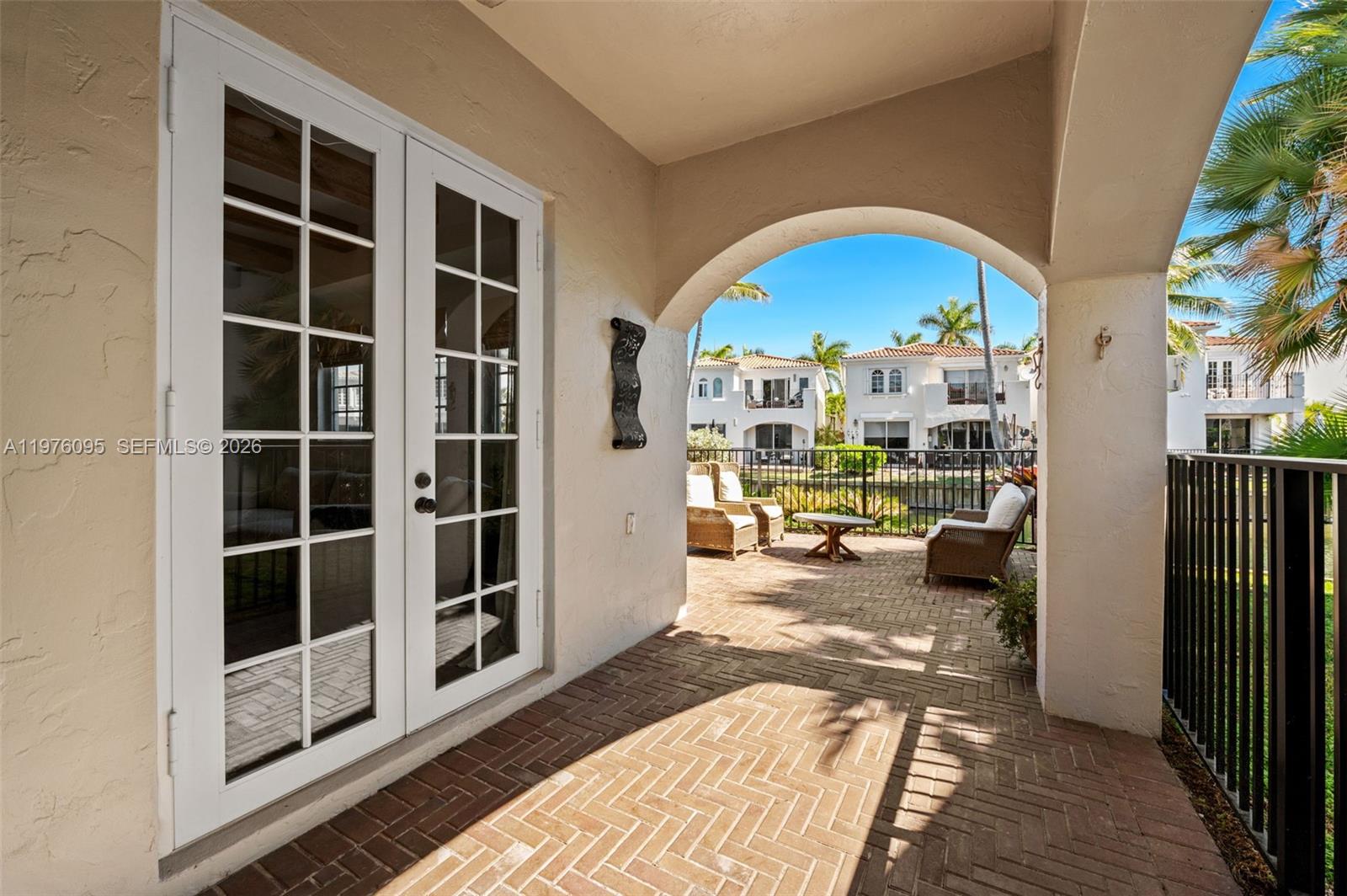 AVENTURA LAKES PHASE 1 - Residential Lease