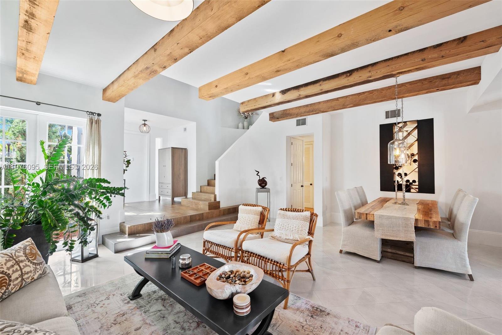 AVENTURA LAKES PHASE 1 - Residential Lease