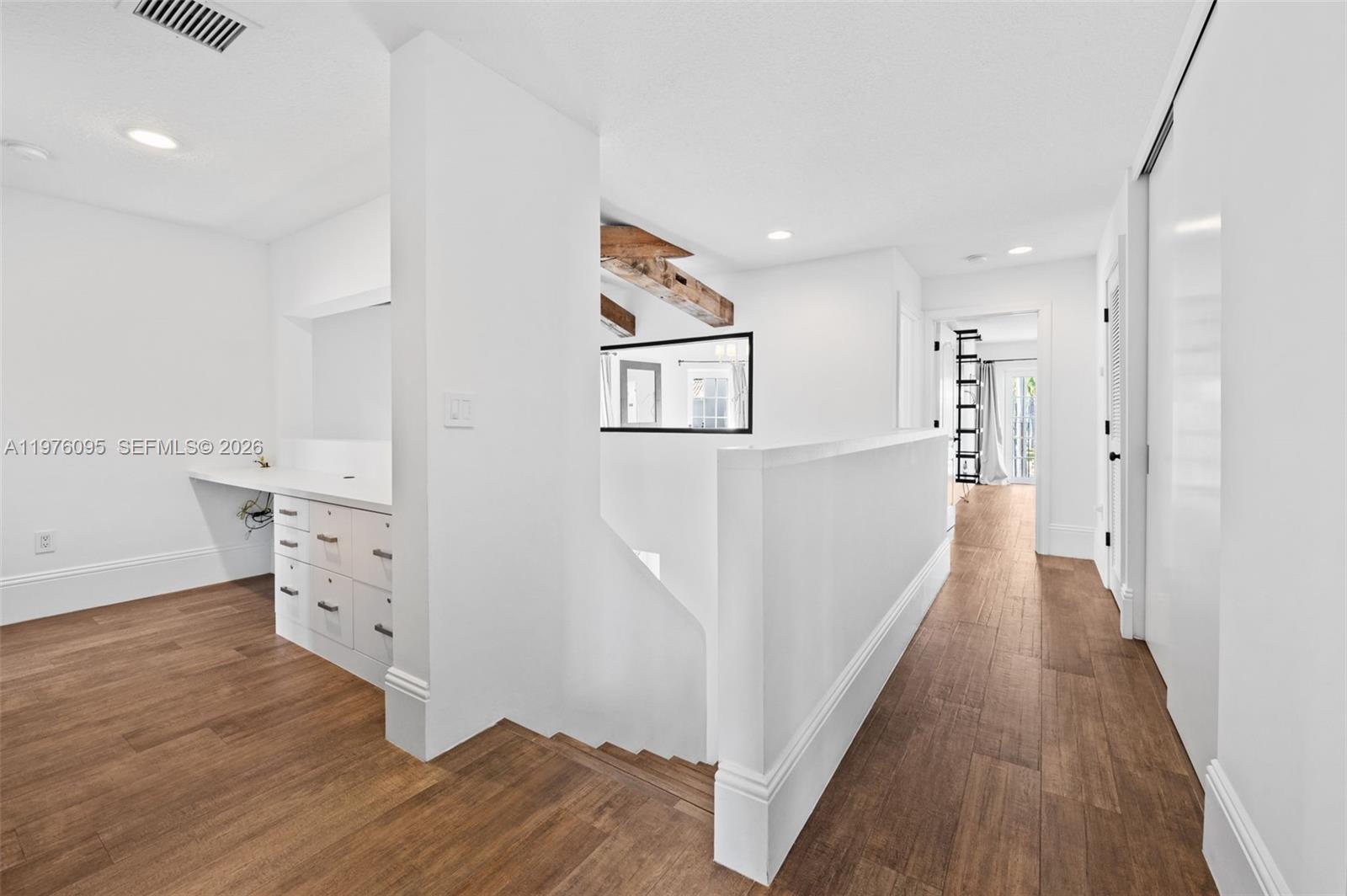 AVENTURA LAKES PHASE 1 - Residential Lease