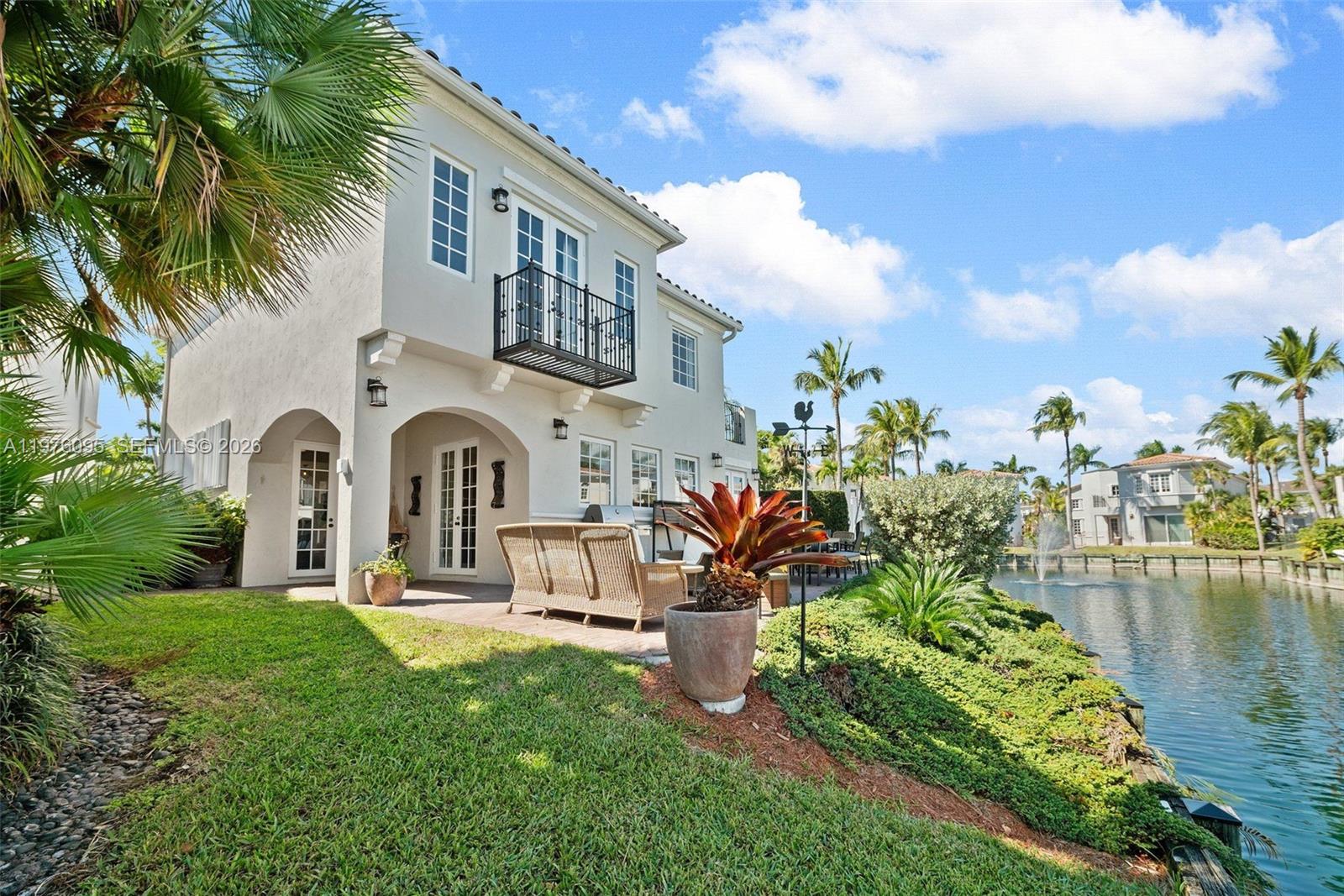 AVENTURA LAKES PHASE 1 - Residential Lease