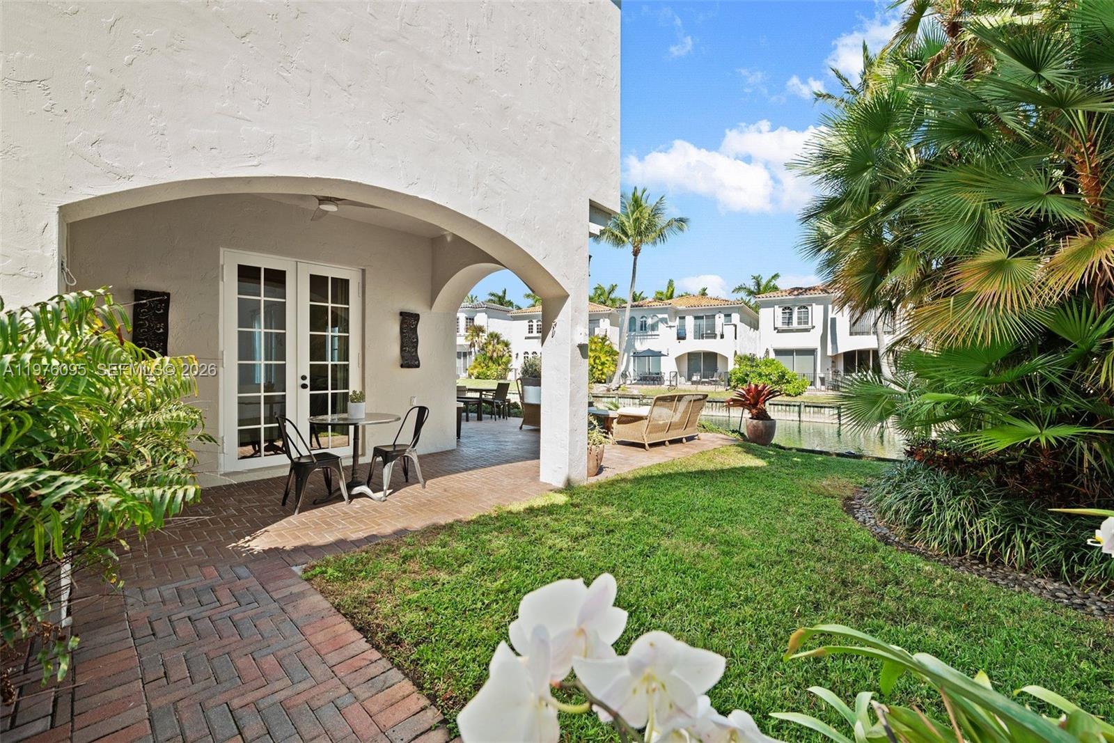 AVENTURA LAKES PHASE 1 - Residential Lease