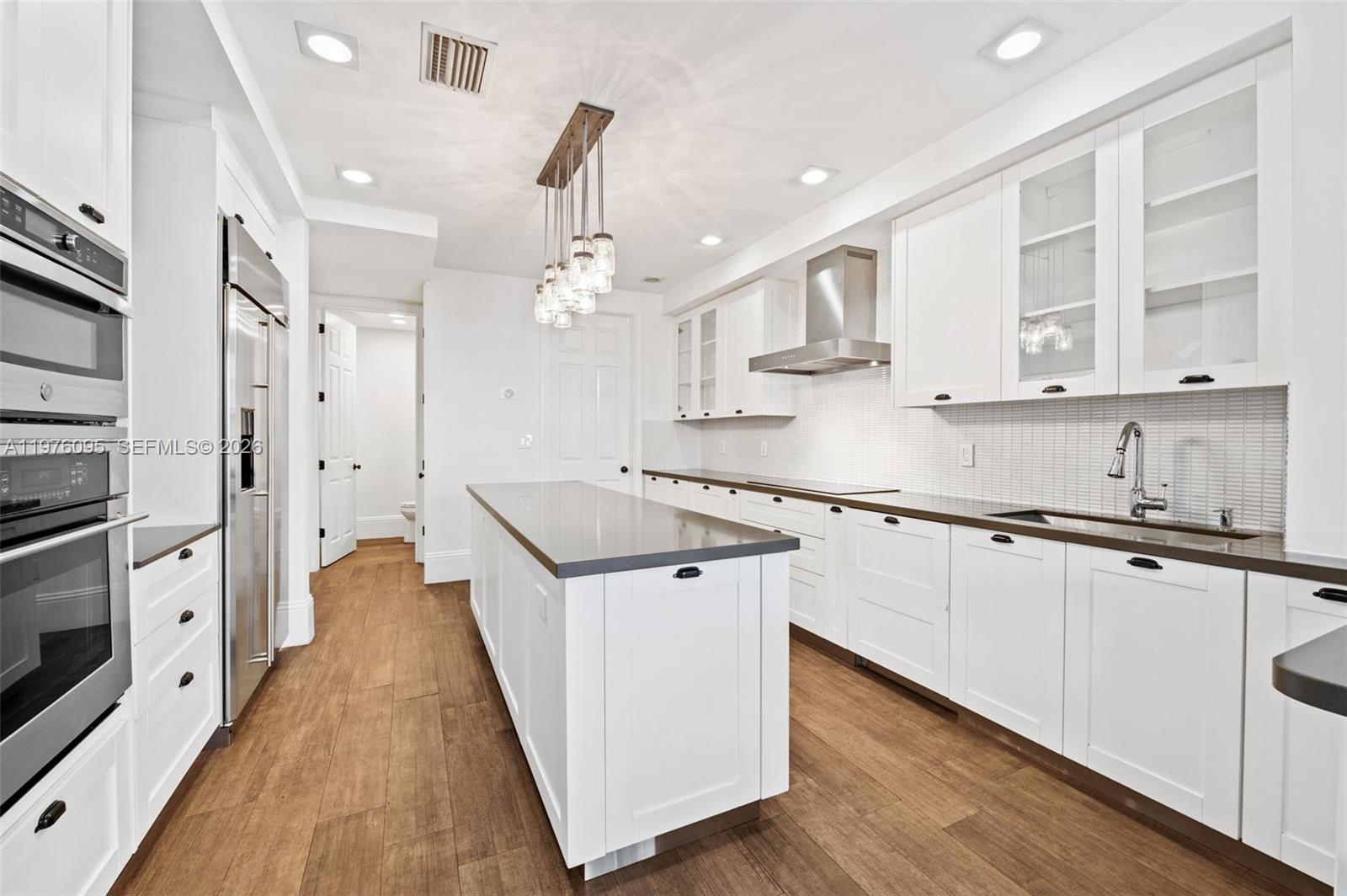 AVENTURA LAKES PHASE 1 - Residential Lease