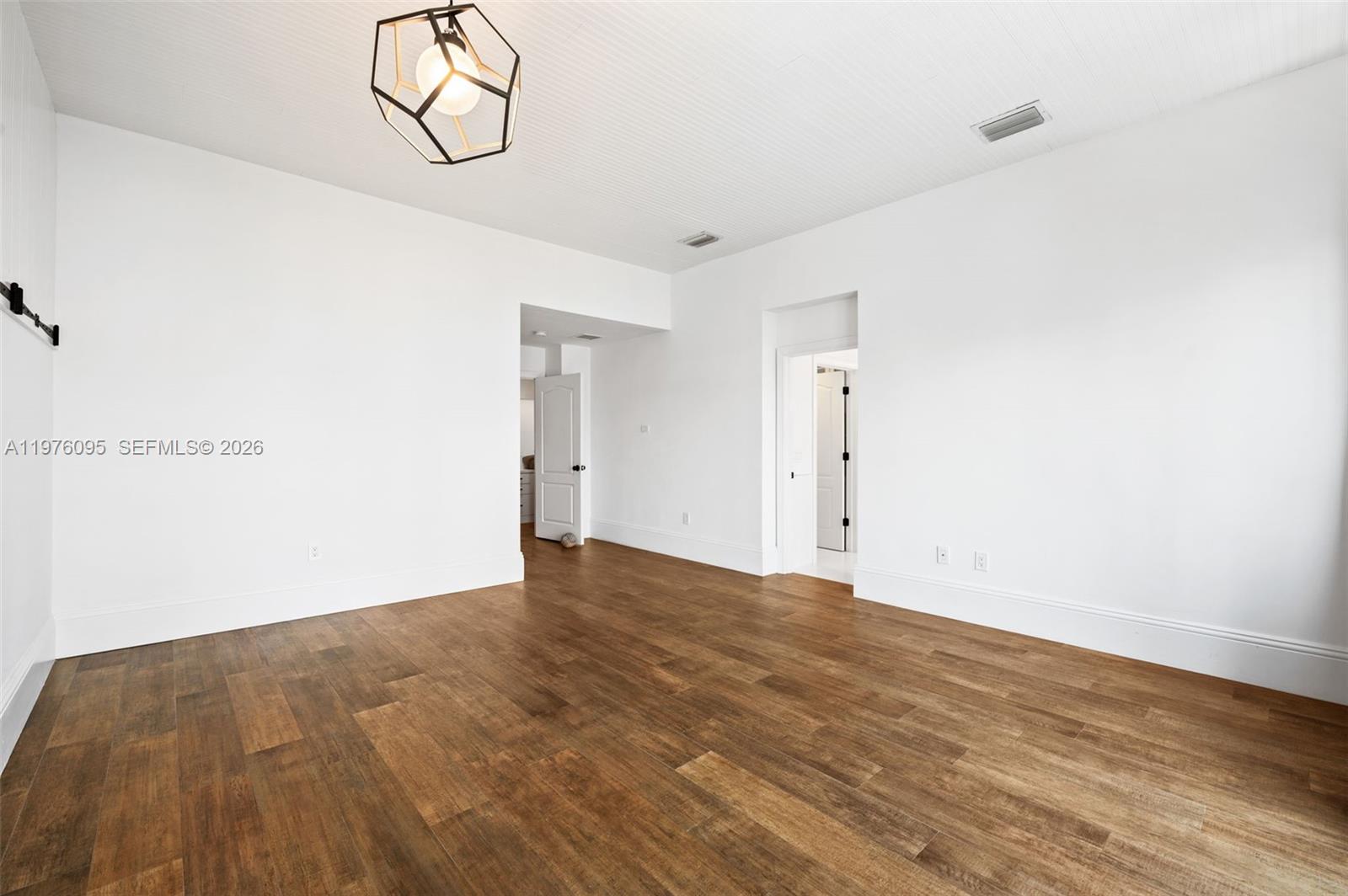 AVENTURA LAKES PHASE 1 - Residential Lease