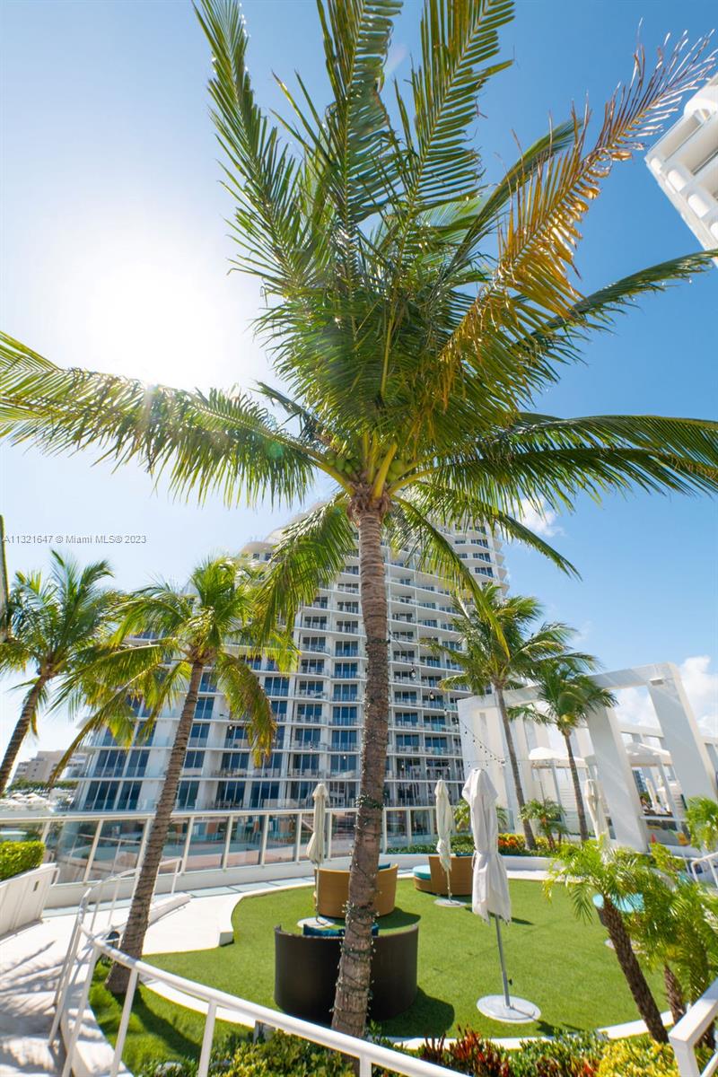 551 FLB CONDOMINIUM RESID - Residential