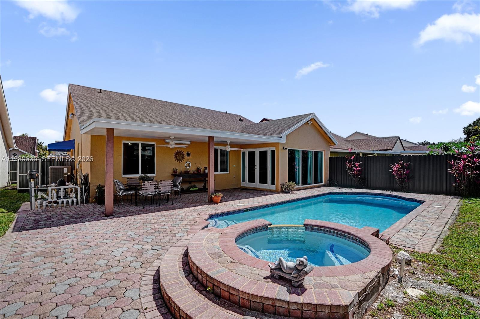 CHANTE-CLARE - Residential