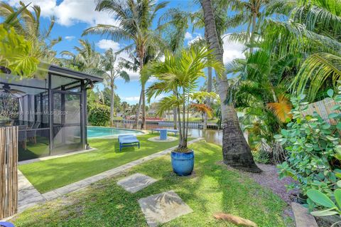 A home in Lake Clarke Shores