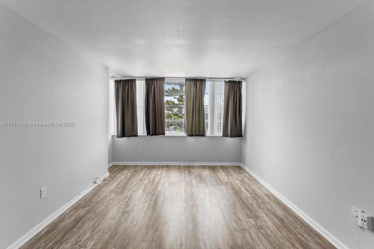 VILLA BAY VISTA CONDO - Residential