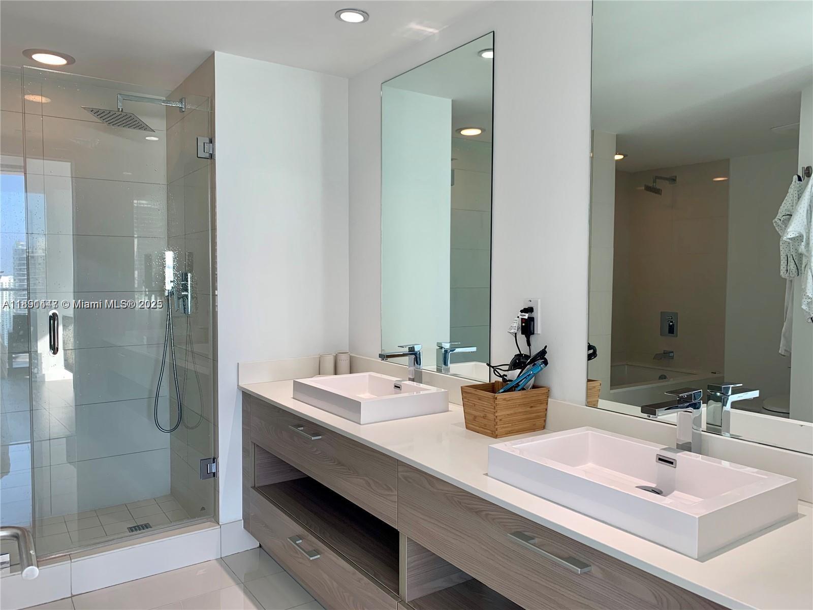 DUA Residences - Residential
