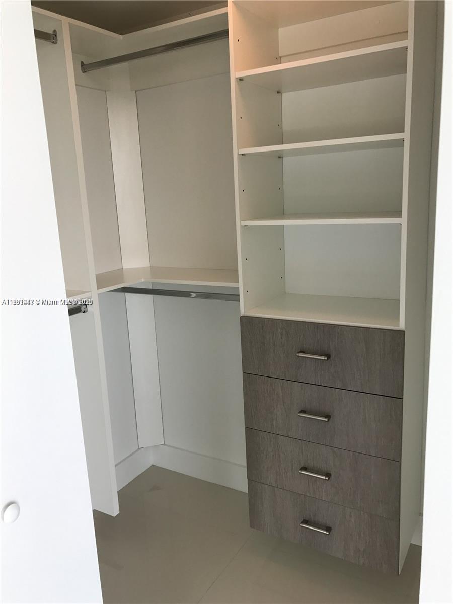 DUA Residences - Residential