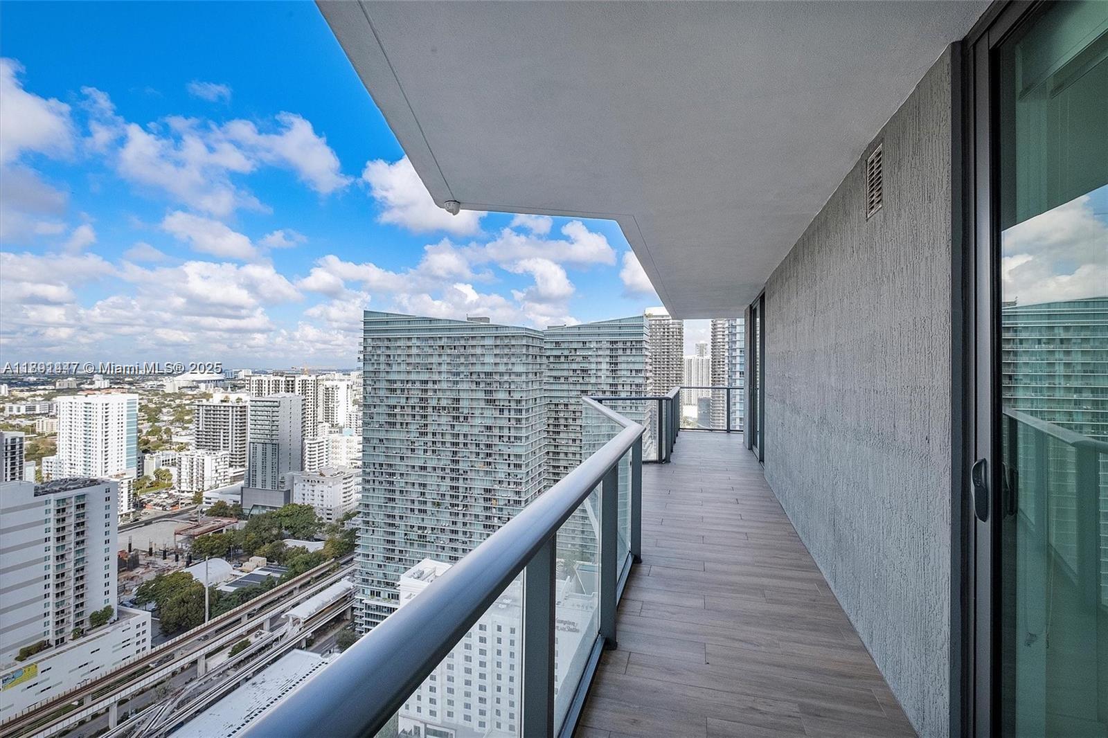 DUA Residences - Residential