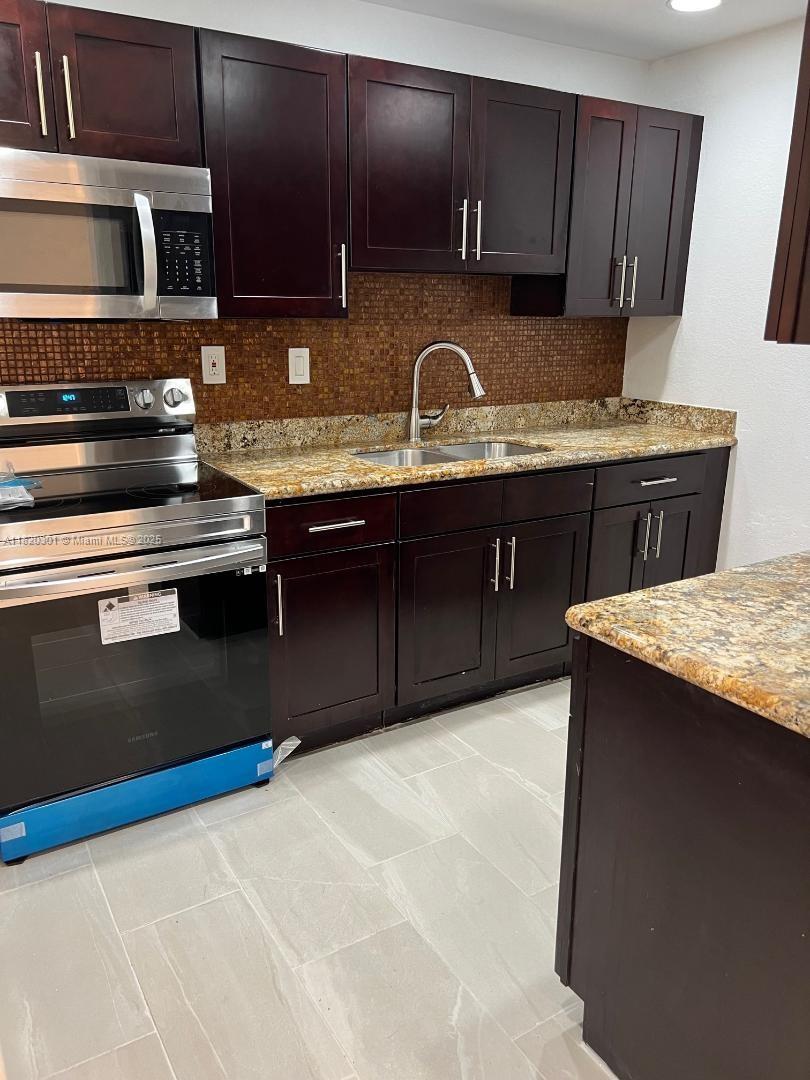 Rental Property at 451 Ne 207th Ln 203, Miami, Broward County, Florida - Bedrooms: 3 
Bathrooms: 2  - $2,400 MO.