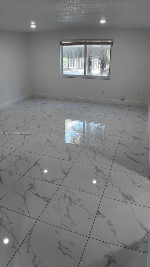 10820 SW 200th Dr 281 Cutler Bay FL 33157