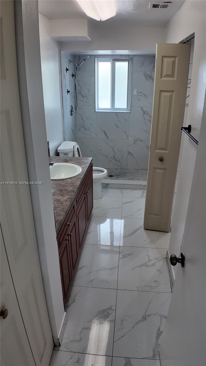 A A DOOLEY SUB - Residential Lease