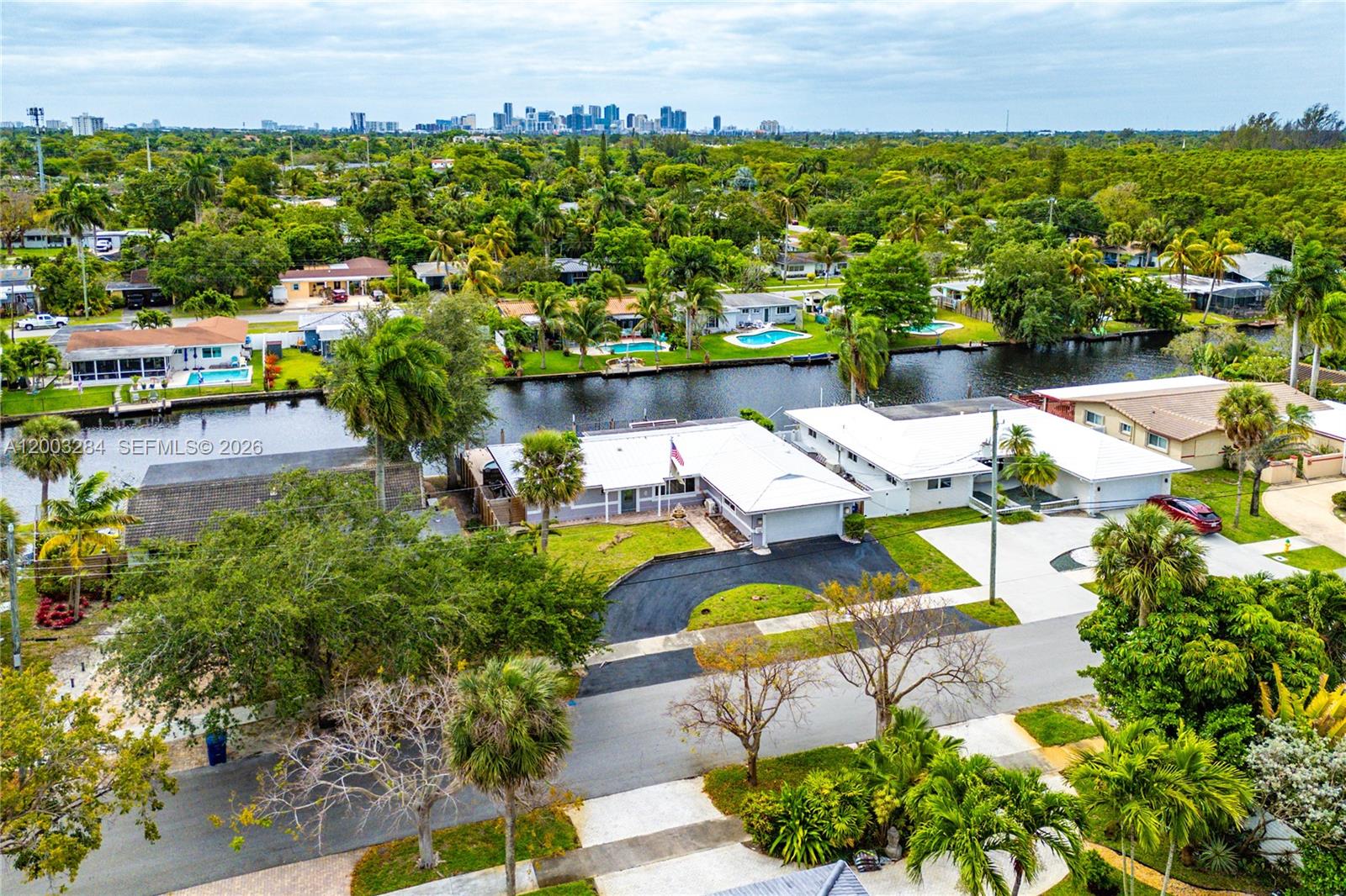 JENADA ISLE - Residential