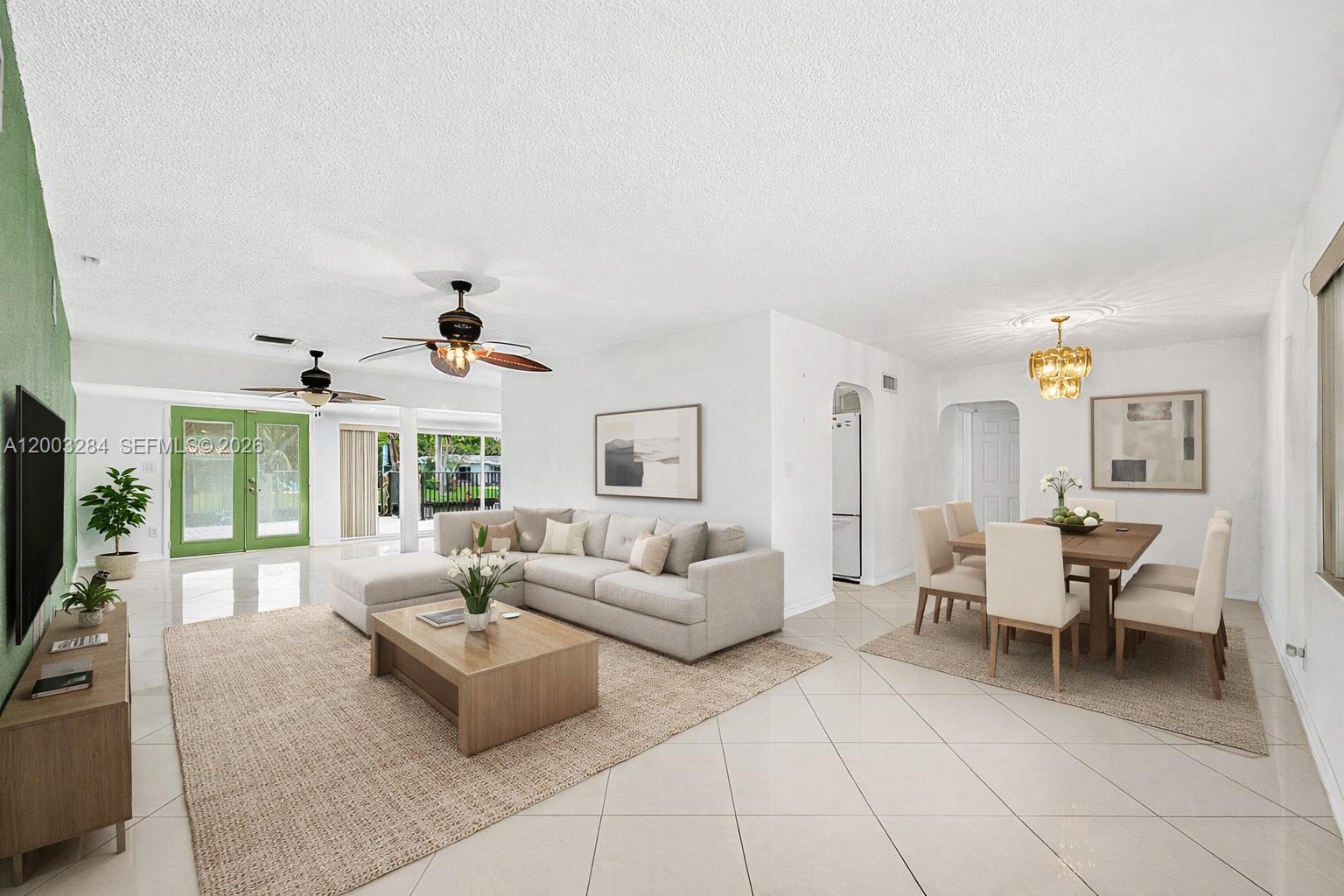 JENADA ISLE - Residential