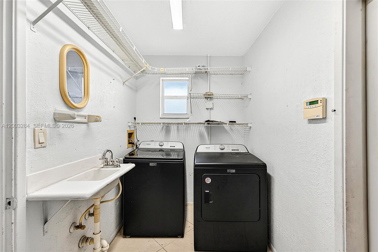 JENADA ISLE - Residential