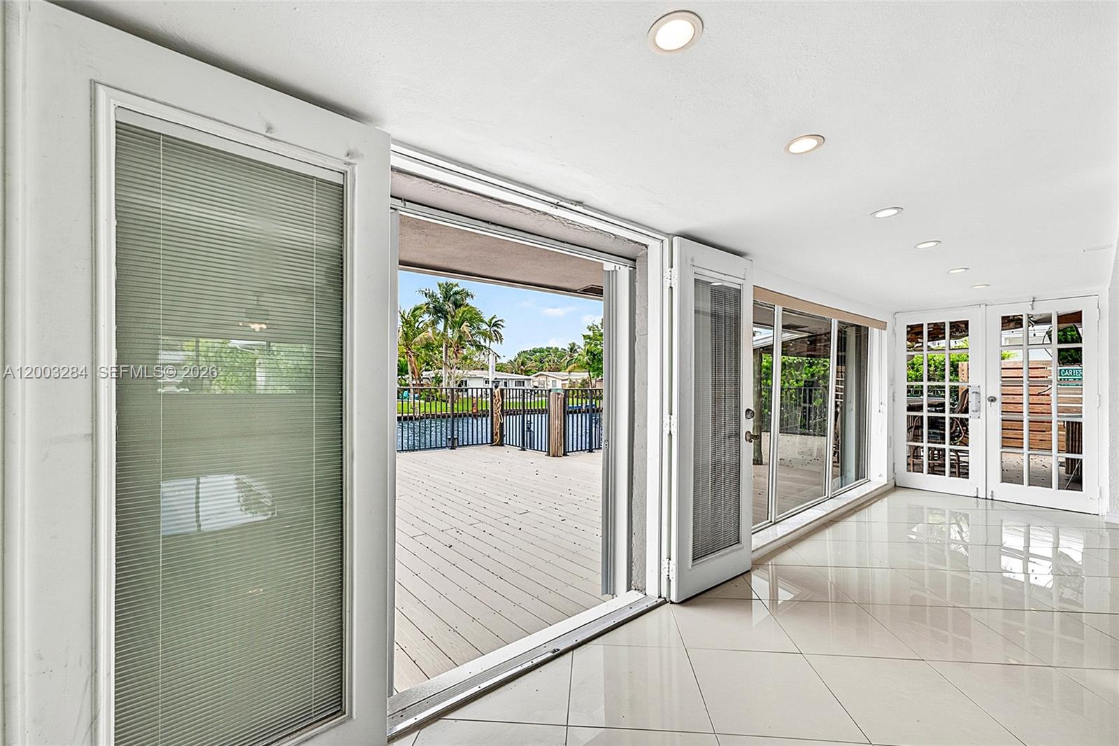 JENADA ISLE - Residential