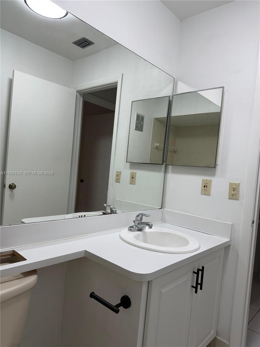 VILLAS OF DEERWOOD REPLAT - Residential