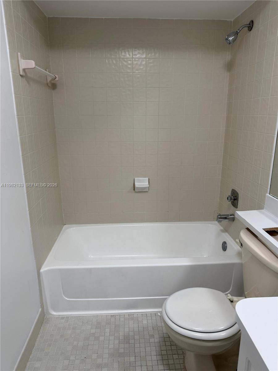 VILLAS OF DEERWOOD REPLAT - Residential